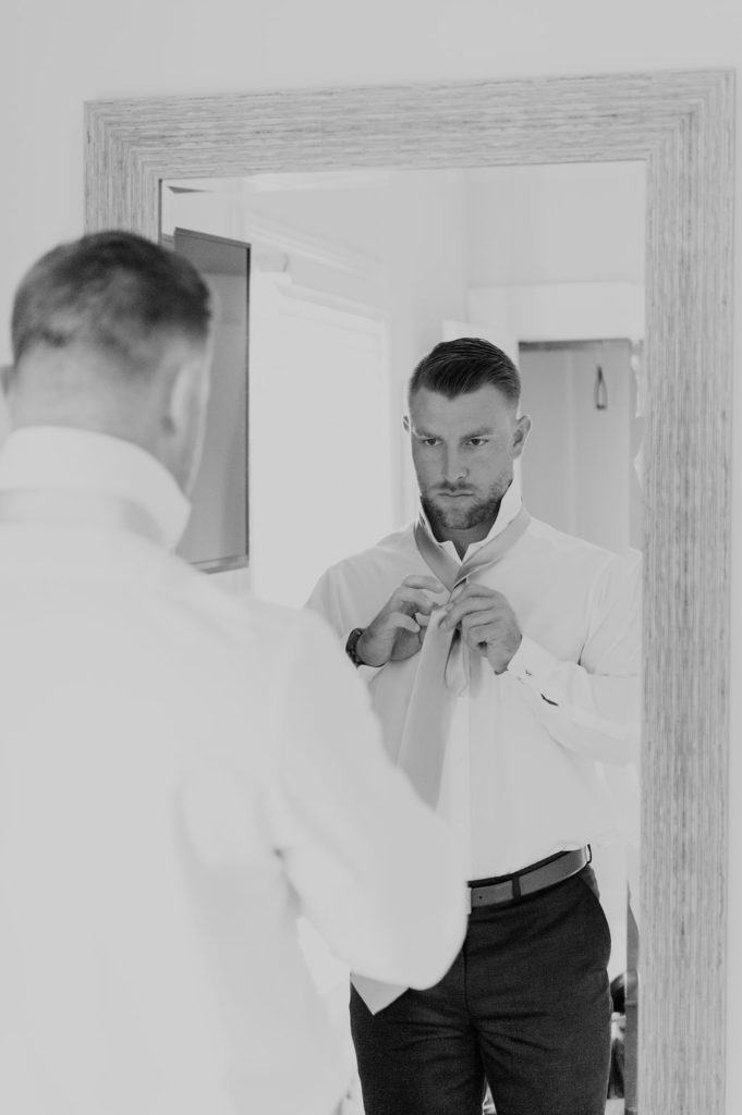 st-augustine-white-room-groom