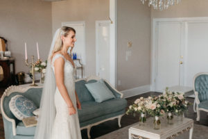bridal-suite-first-look-father-wedding-day