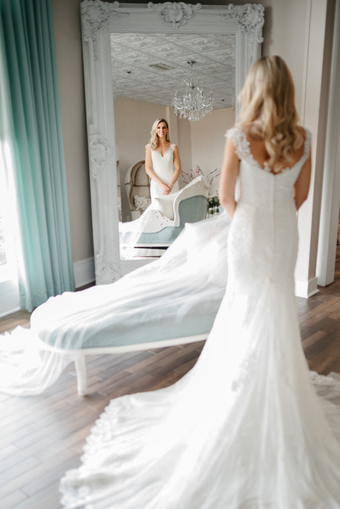 the-white-room-bride-bridal-suite