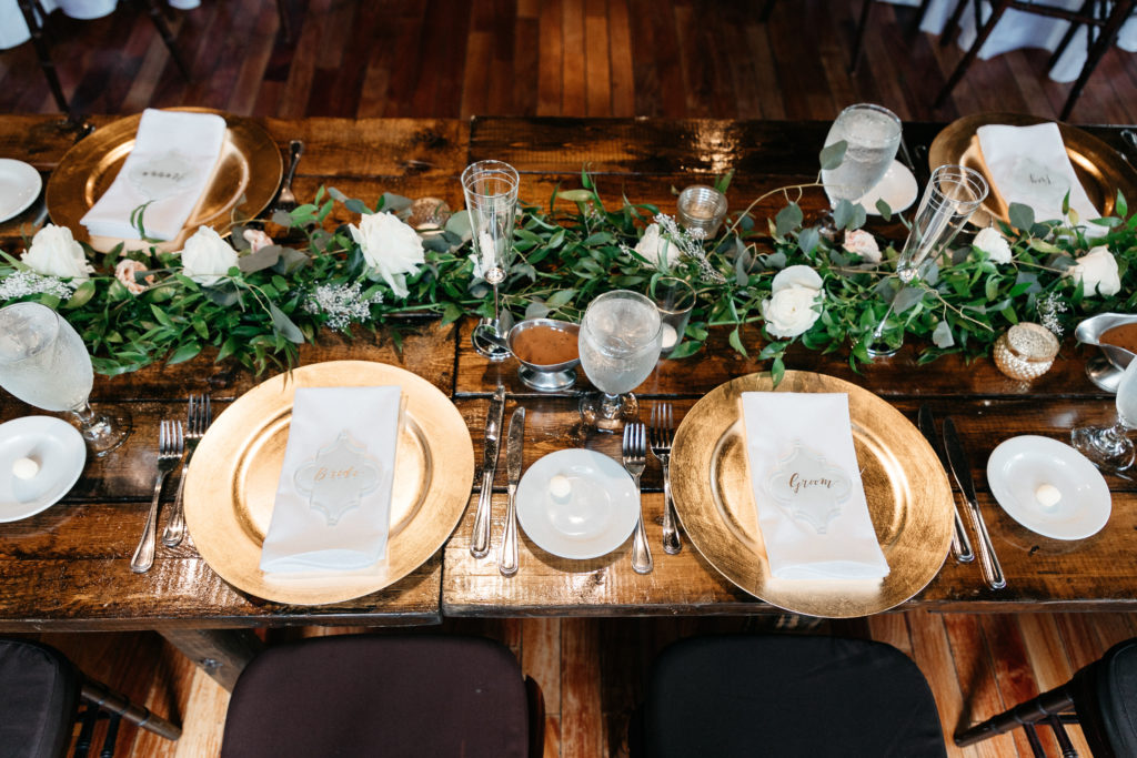 wedding-tablescape-garland-marble-and-pine-florida